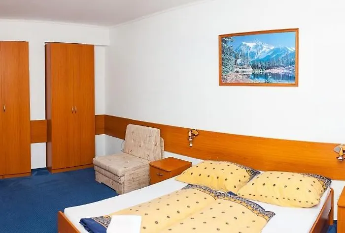 Πανσιόν Centrum 3*
